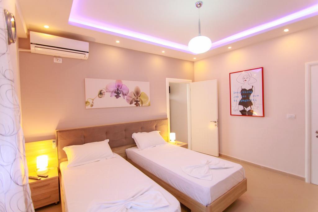 Blue Sea Apartments Sarande Exterior photo
