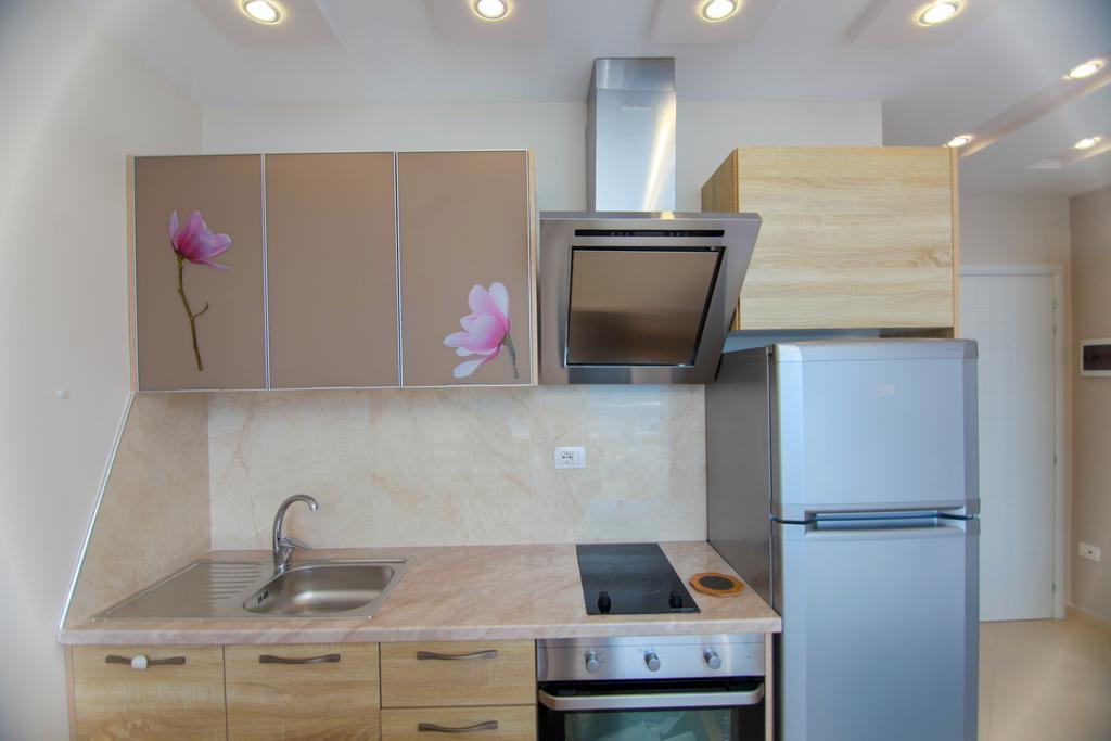 Blue Sea Apartments Sarande Exterior photo