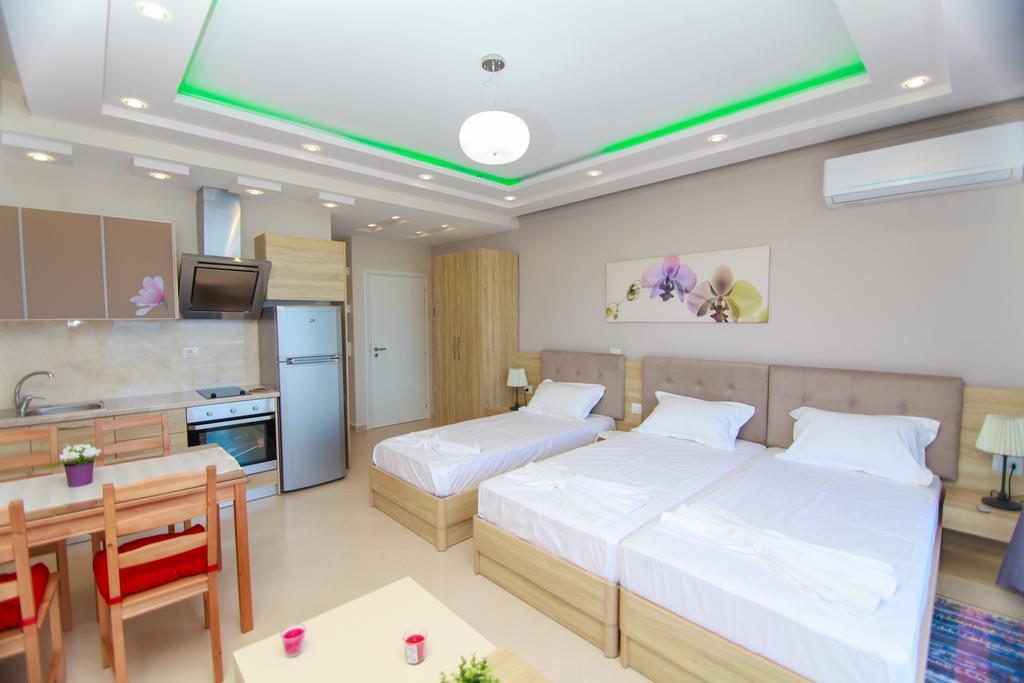 Blue Sea Apartments Sarande Exterior photo
