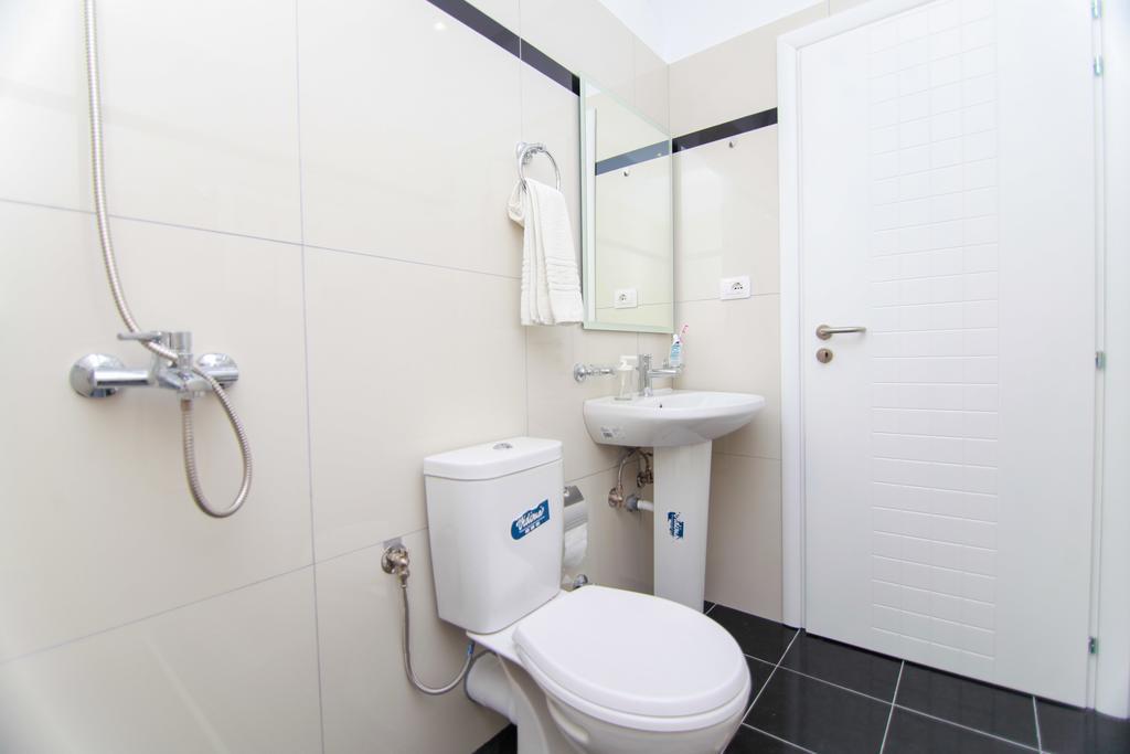Blue Sea Apartments Sarande Room photo